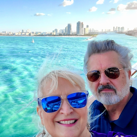 Meet your Posher, Donna - Picture 2 of 7